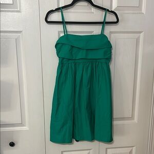 Green target spring dress
